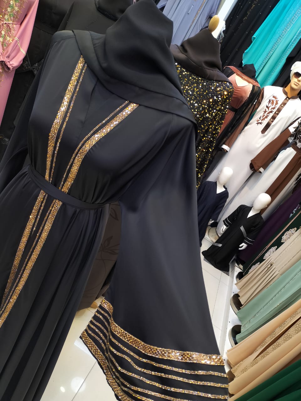 Elegant Arabic Abayas for Women: Embrace Modesty and Style